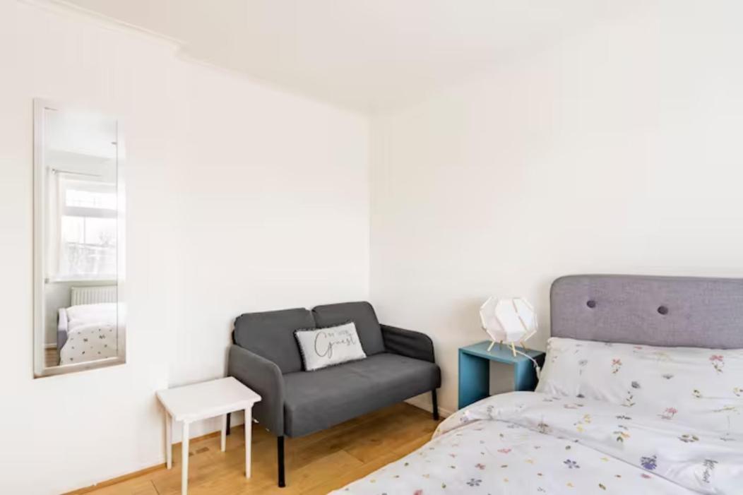 Beaconsfield 4 Bedroom House In Quiet And A Very Pleasant Area, Near London Luton Airport With Free Parking, Fast Wifi, Smart Tv Dış mekan fotoğraf